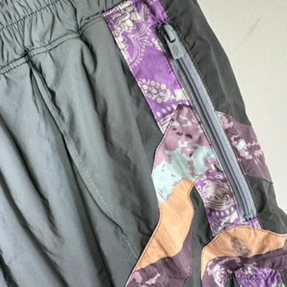 Free People Movement Reflective Shorts Sz M Silver Now You See Me Running - Picture 5 of 8